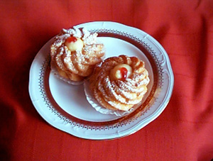 Giuseppe Cakes/Zeppole (c) 2000 DJGunkel